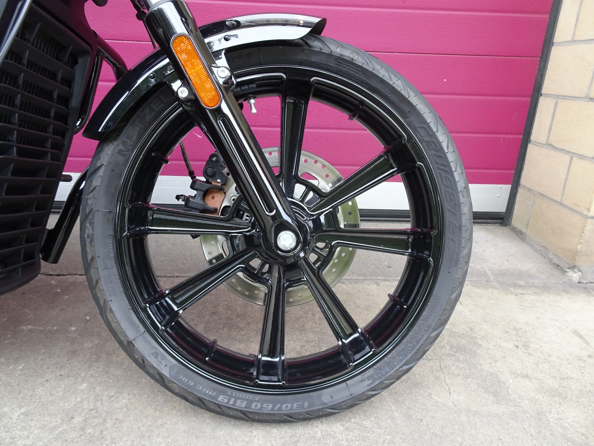 INDIAN Scout 1200 Rogue-showroom-element-1