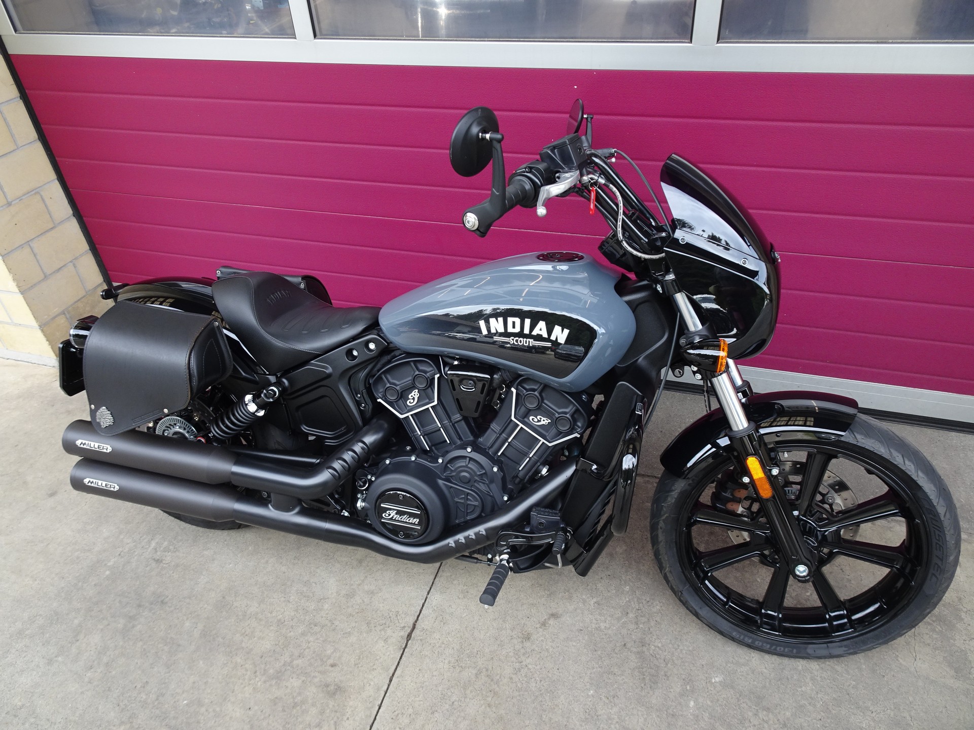 INDIAN Scout 1200 Rogue-image-15