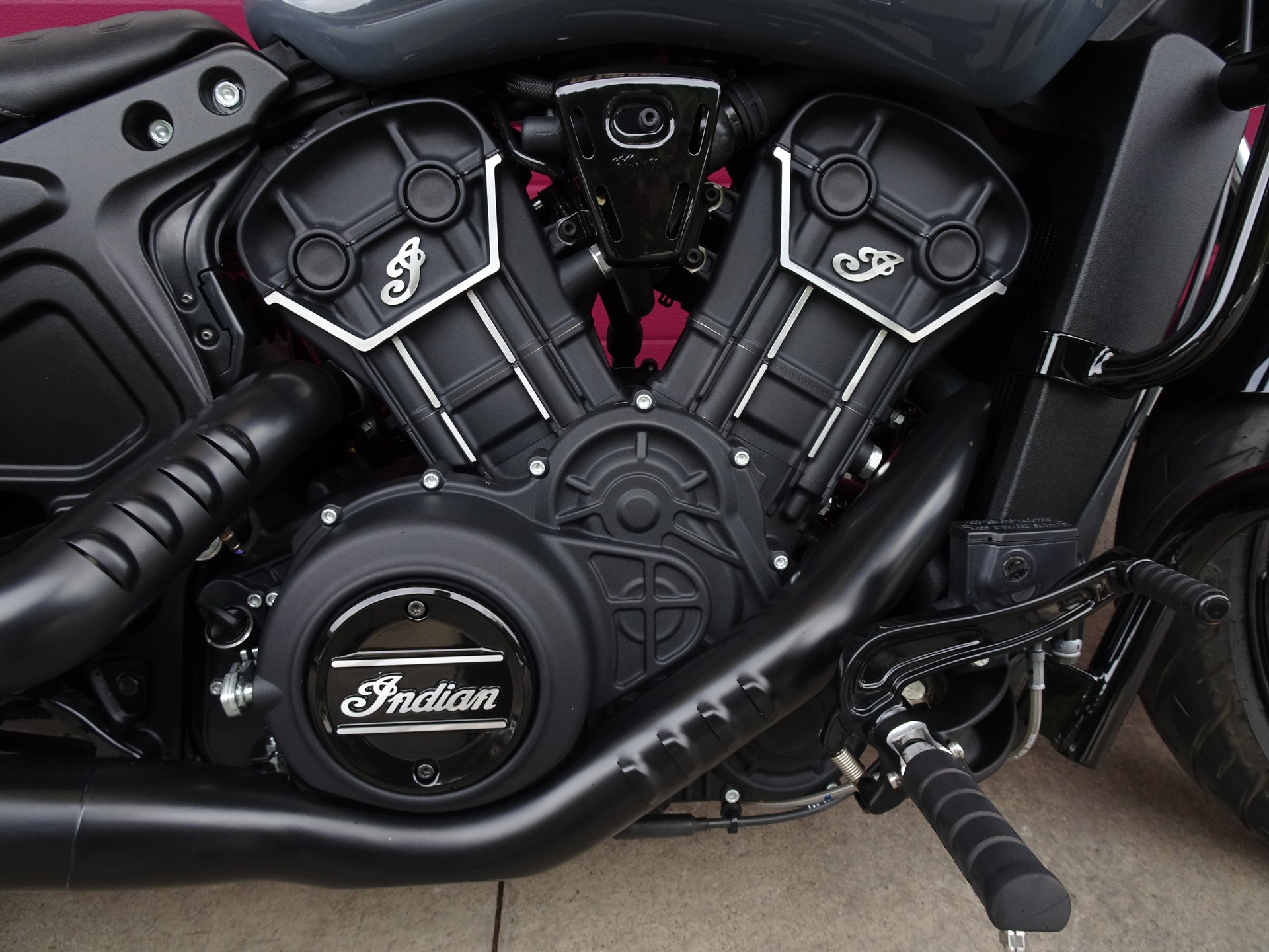 INDIAN Scout 1200 Rogue-image-9