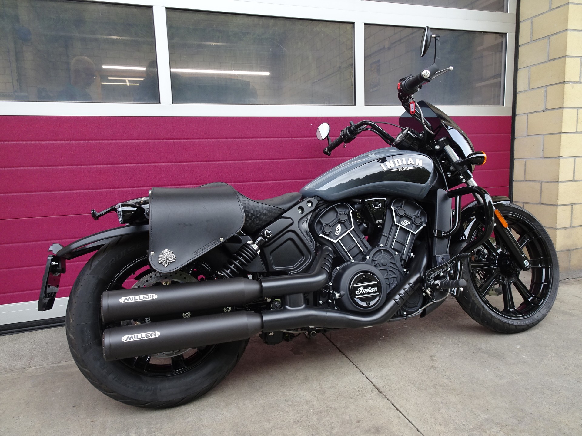 INDIAN Scout 1200 Rogue-image-8