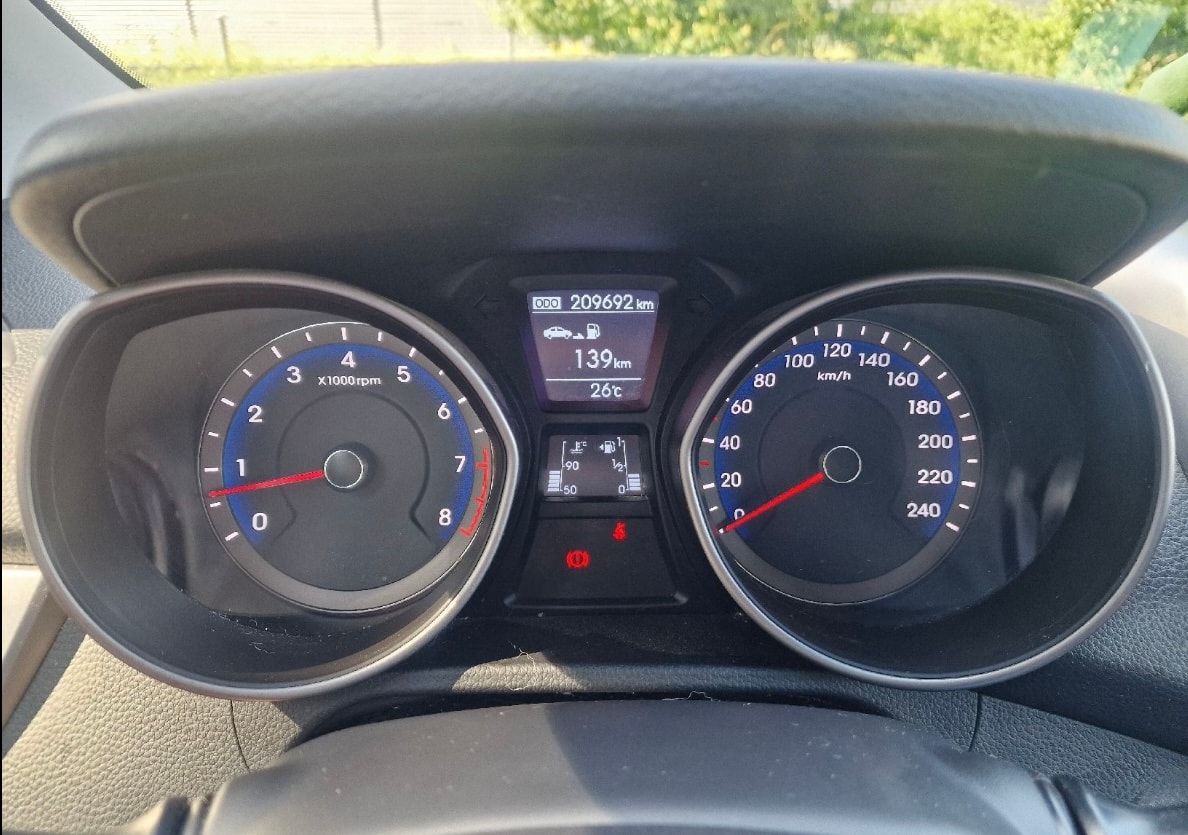 HYUNDAI i30 Wagon 1.6 GDI Style-image-5