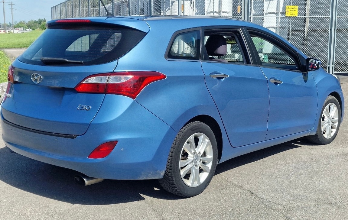HYUNDAI i30 Wagon 1.6 GDI Style-image-1