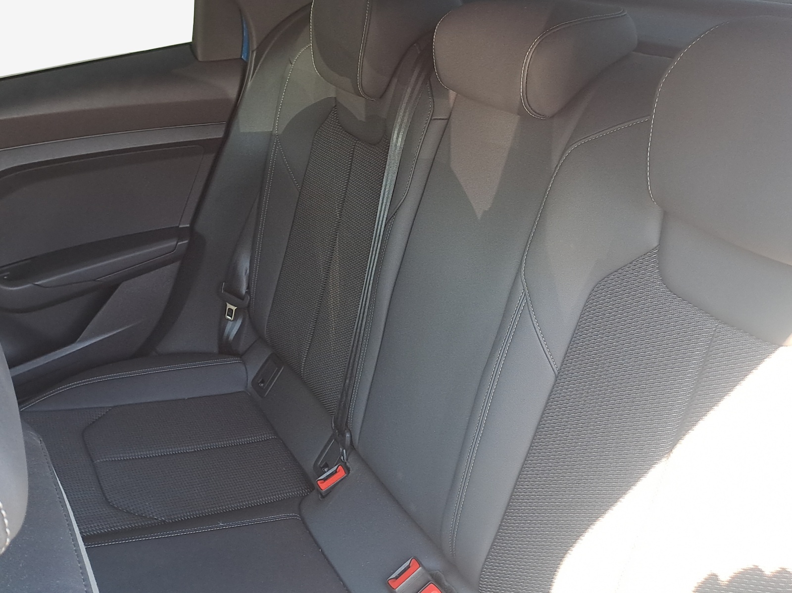 AUDI A1 Sportback 40 TFSI S Line S-tronic-image-11