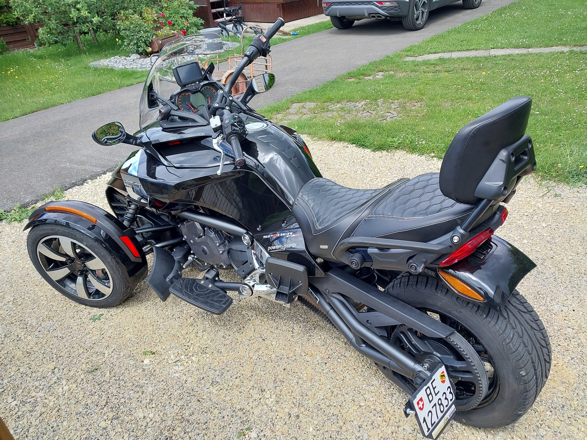 CAN-AM Spyder F3-S SM6-image-1