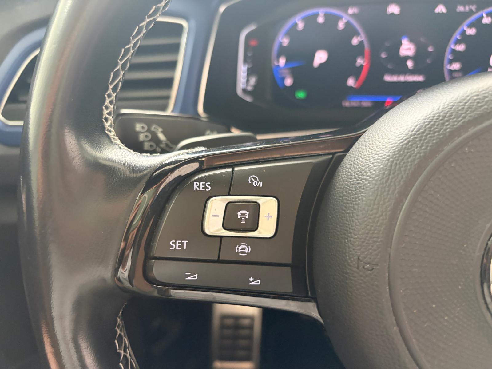 VW T-Roc 2.0 TSI R DSG 4Motion-image-17