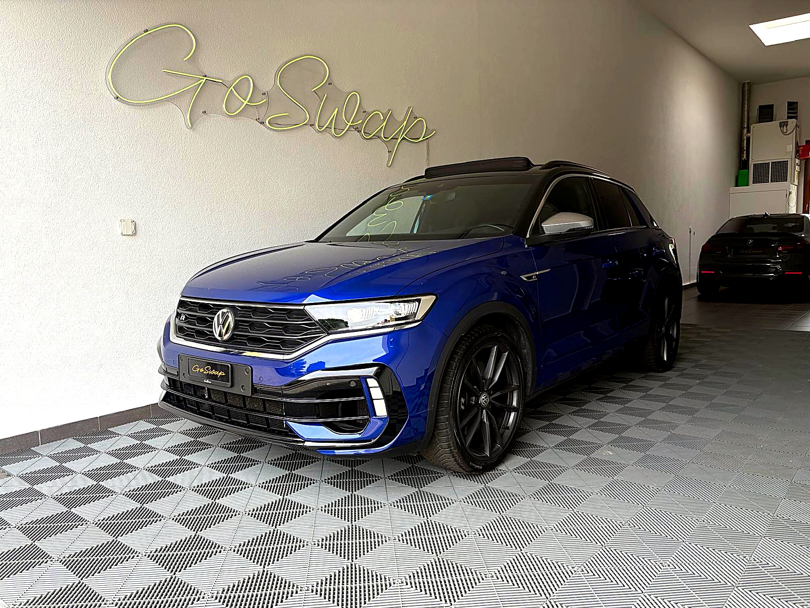 VW T-Roc 2.0 TSI R DSG 4Motion Toit Ouvrant-image-0