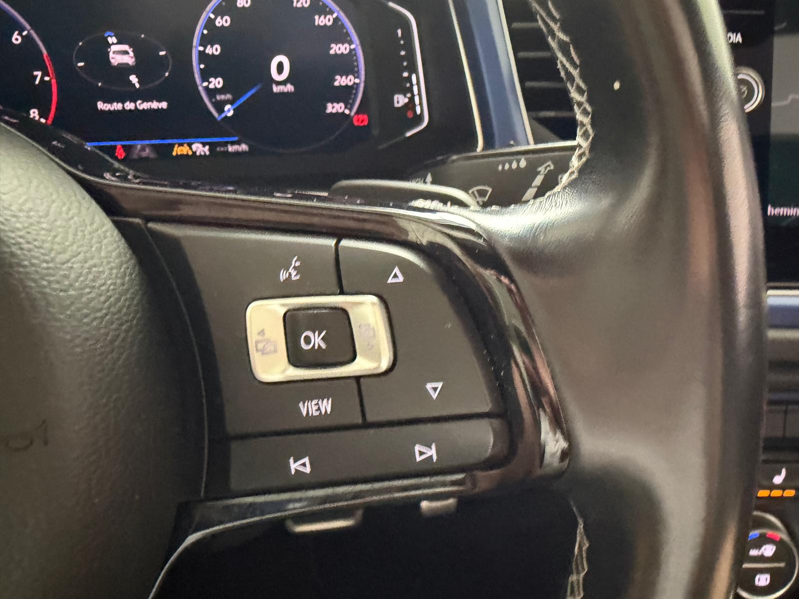VW T-Roc 2.0 TSI R DSG 4Motion-image-18