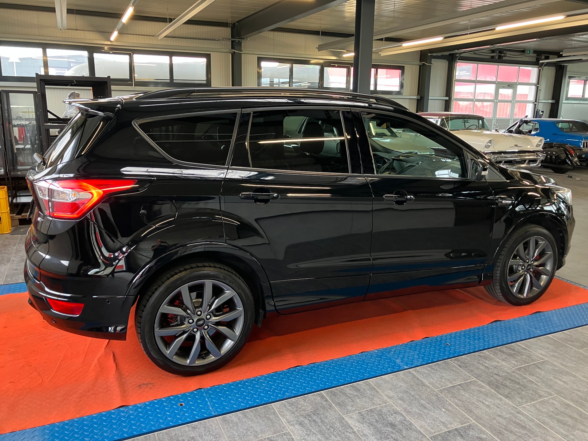 FORD Kuga 2.0 TDCi ST Line High 4WD PowerShift-image-1