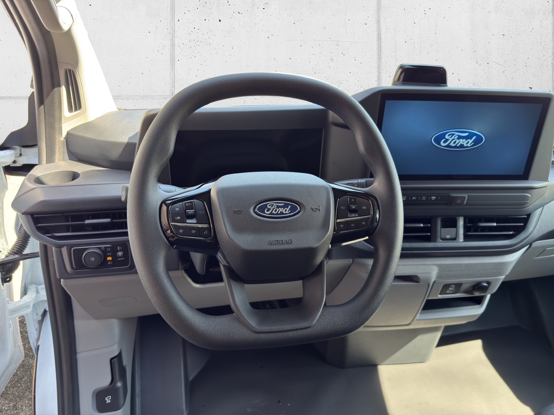 FORD Transit C Van 320 L1 2.0 EcoBlue 136 Trend-image-9