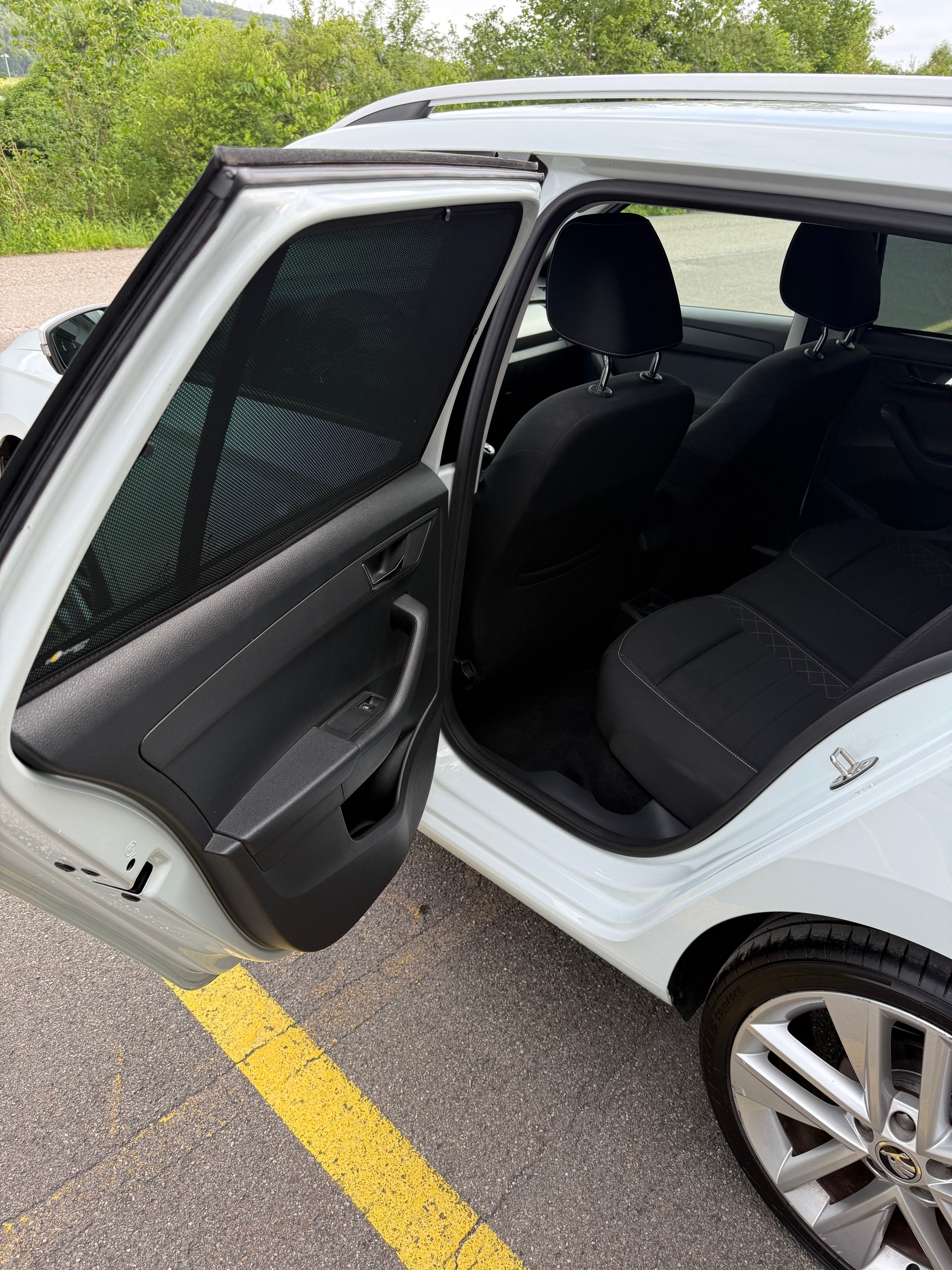 SKODA Fabia 1.4 TDI Ambition-image-10