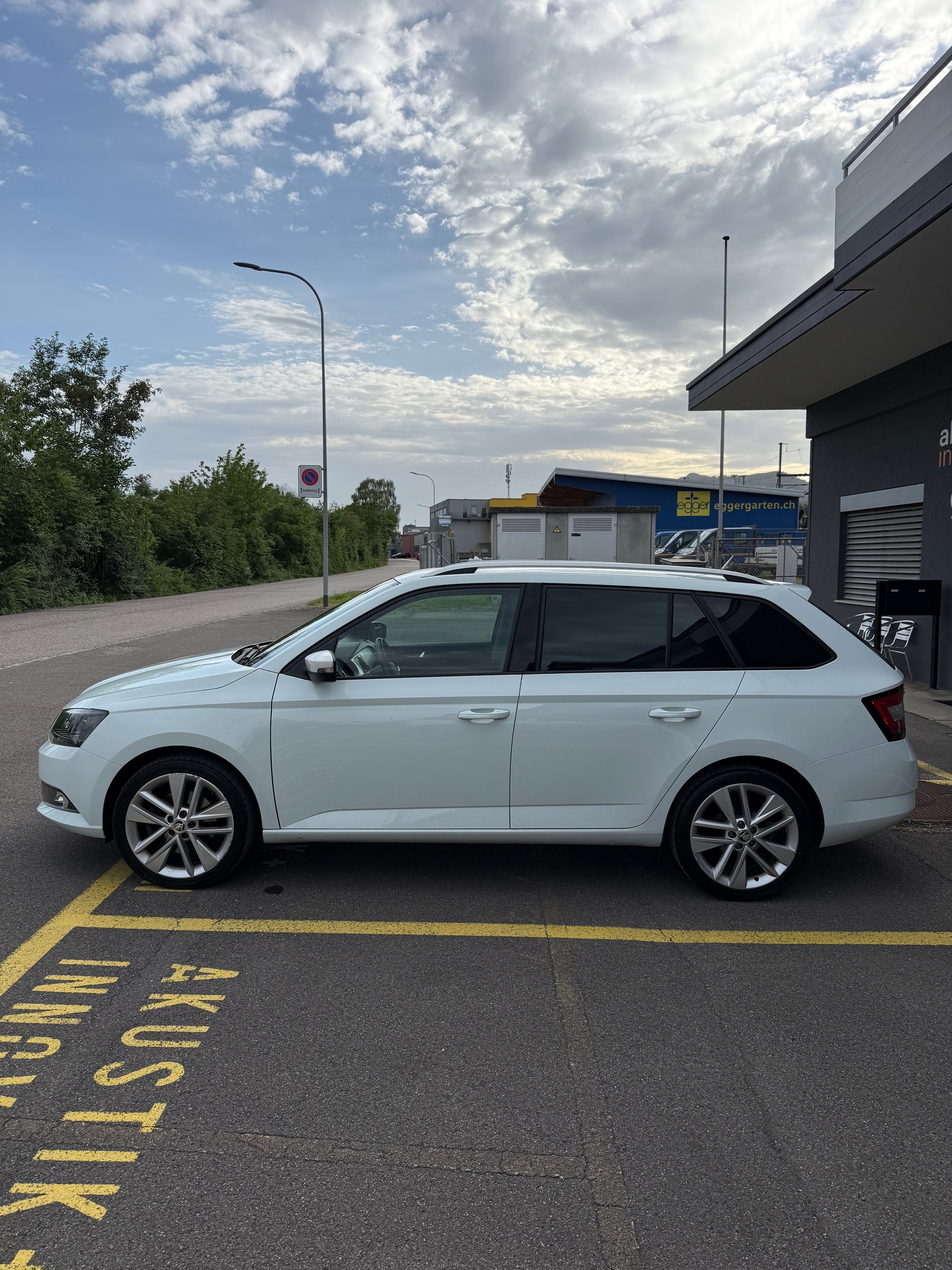 SKODA Fabia 1.4 TDI Ambition-image-5
