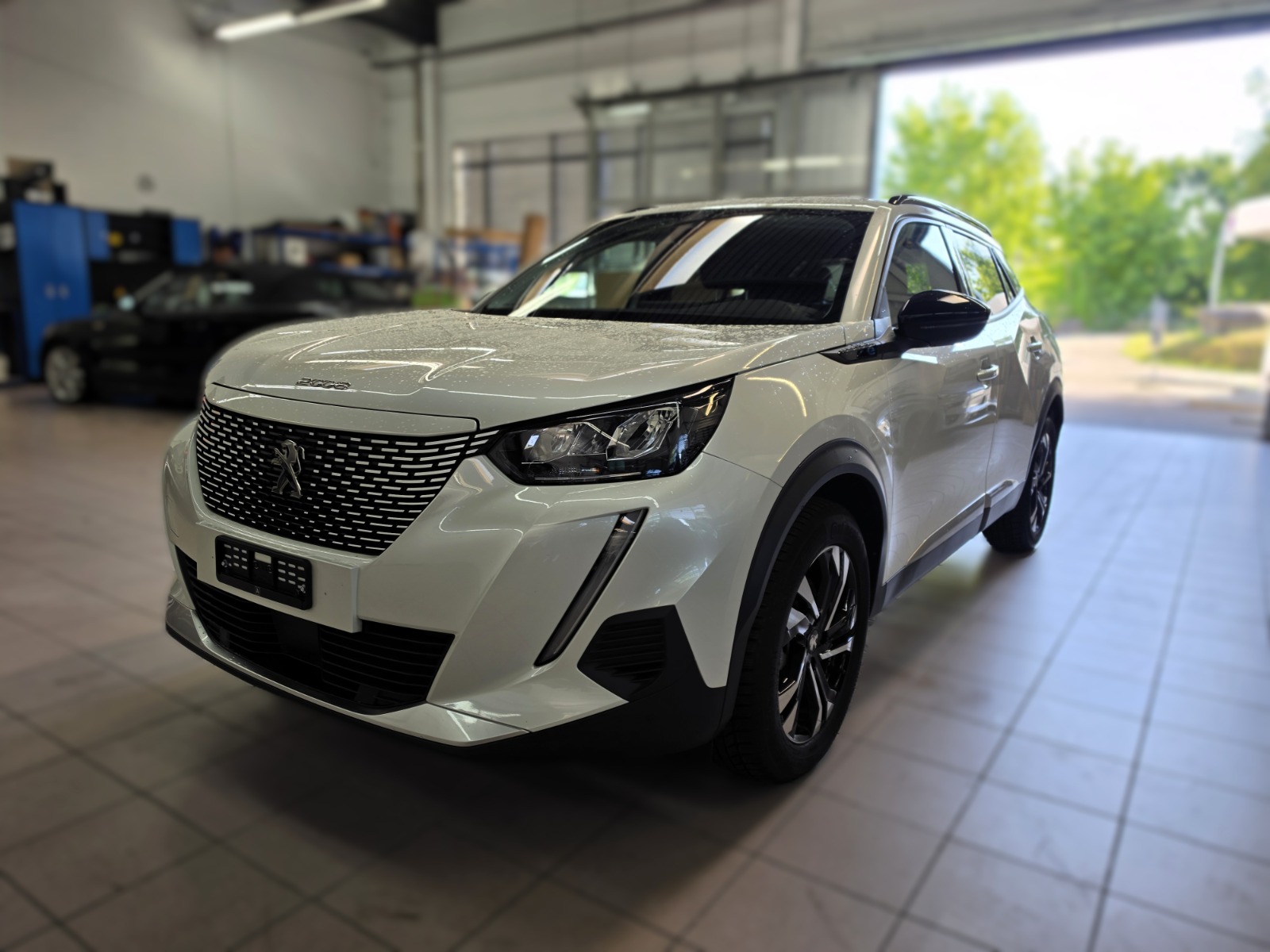 PEUGEOT 2008 e Allure Pack-image-0
