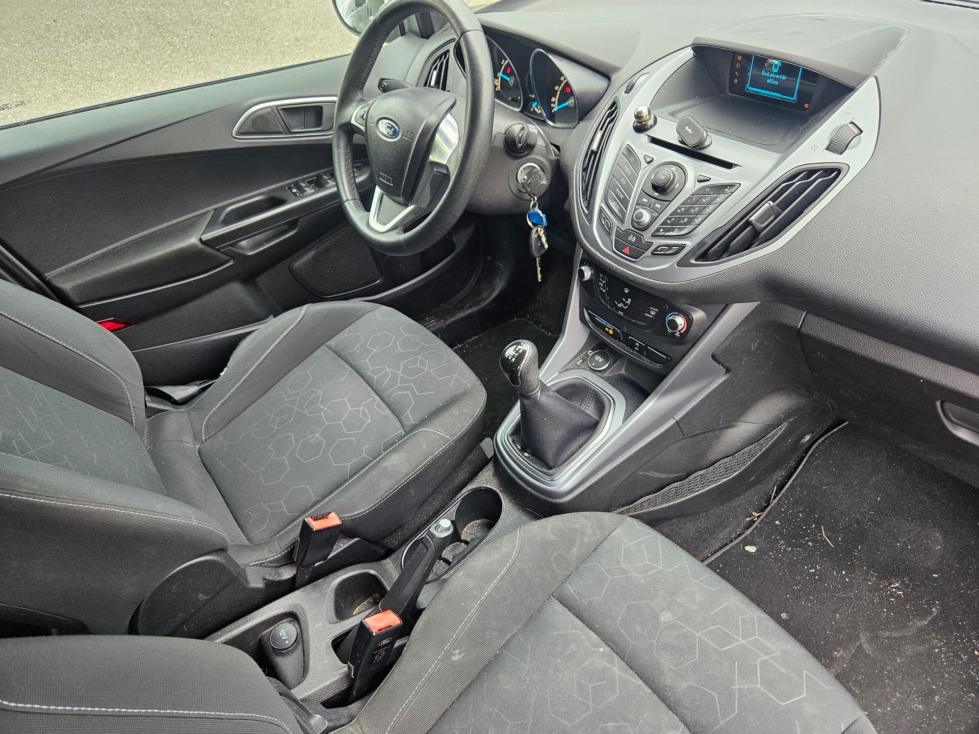 FORD B-Max 1.0 SCTi Titanium-image-11