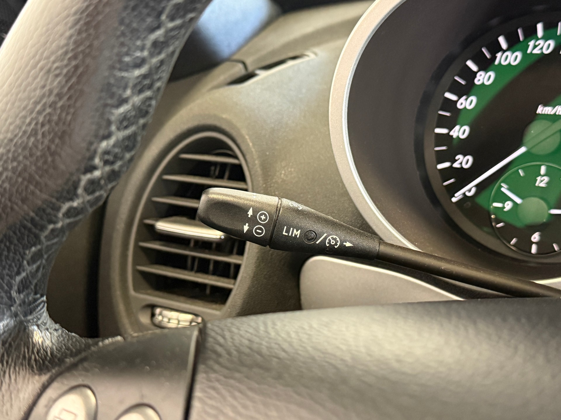 MERCEDES-BENZ SLK 200 Kompressor-image-7