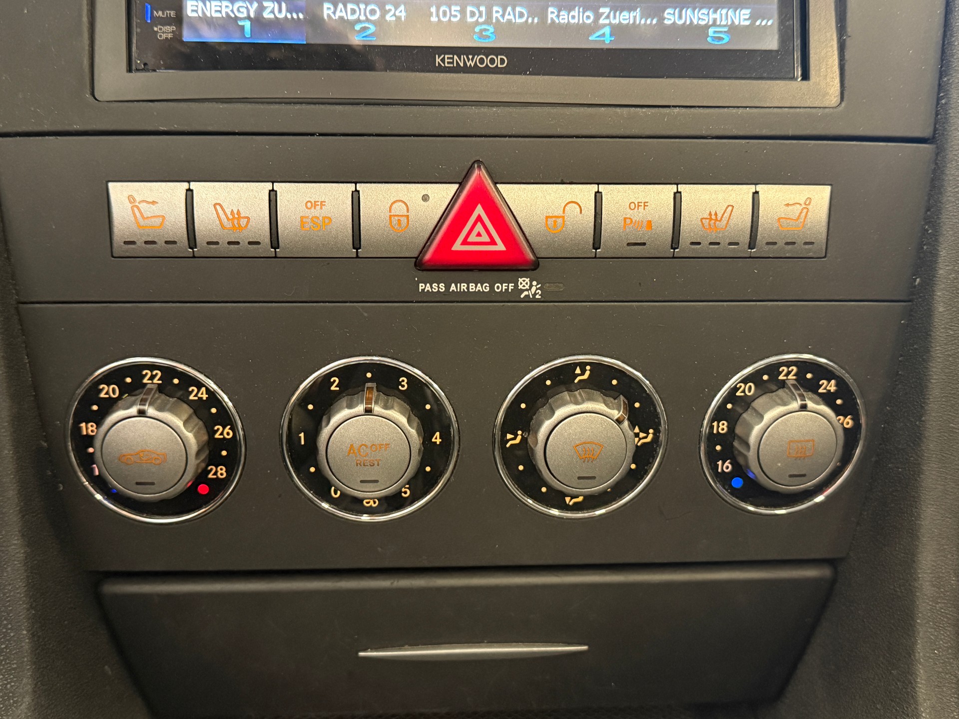 MERCEDES-BENZ SLK 200 Kompressor-image-8