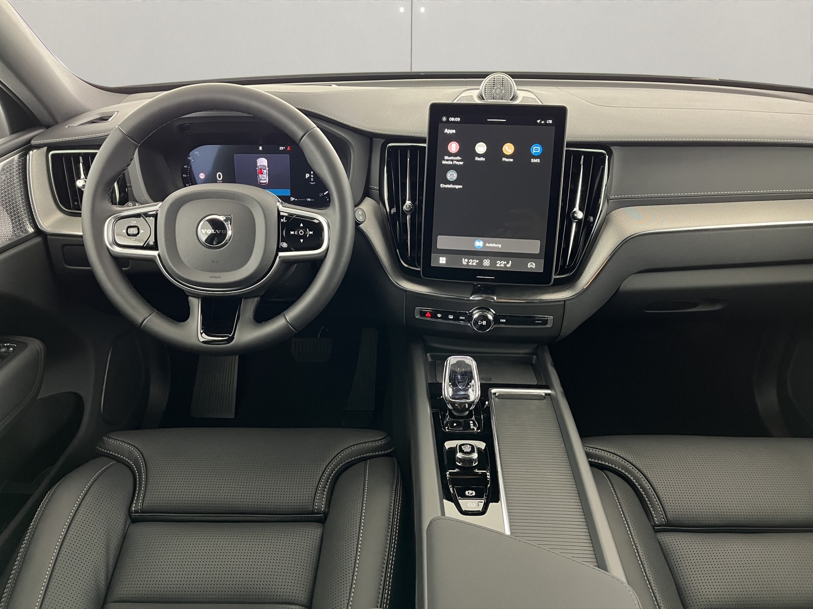 VOLVO XC60 2.0 B5 MH Black Edition AWD-image-12