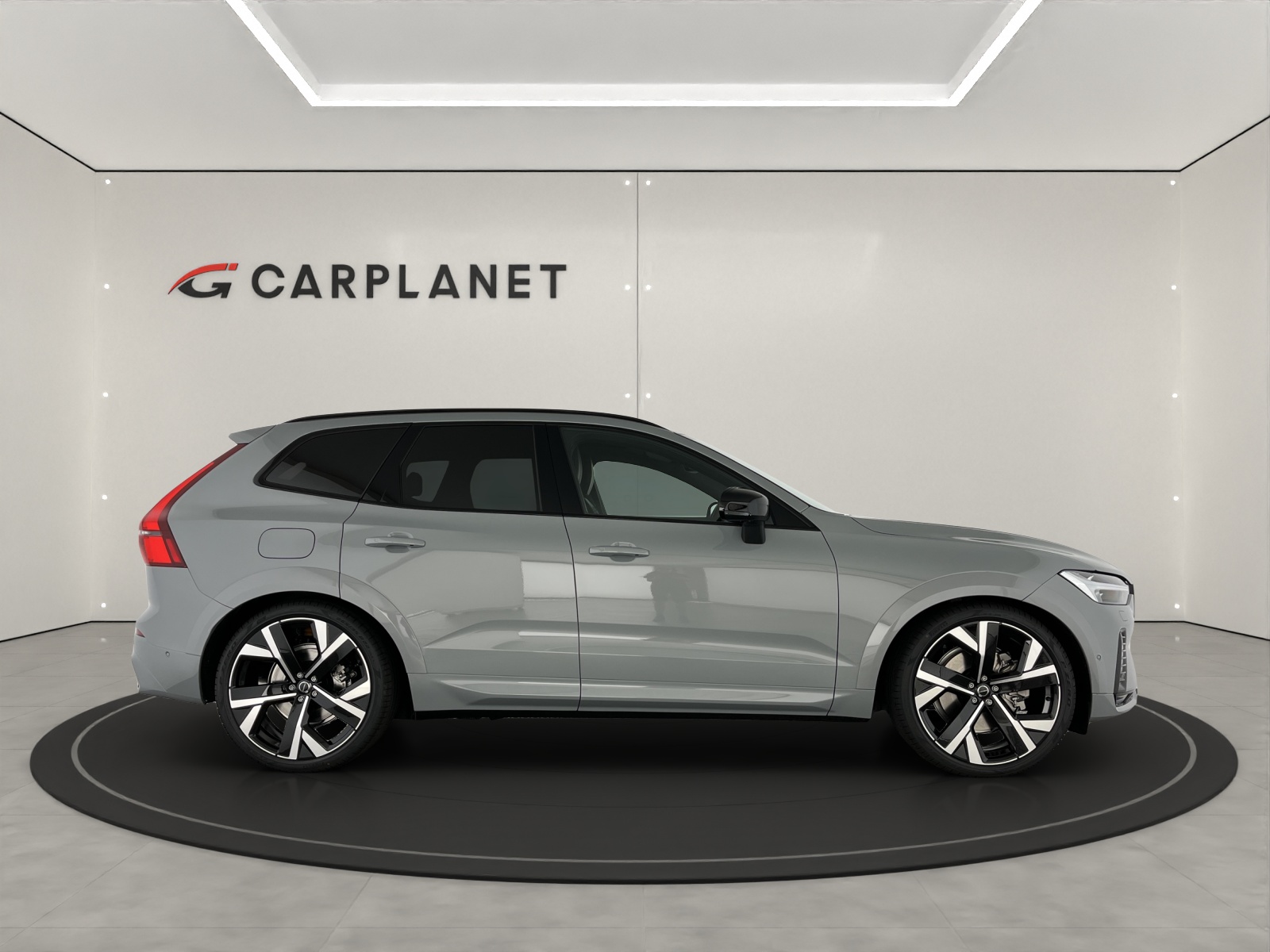 VOLVO XC60 2.0 B5 MH Black Edition AWD-showroom-element-1