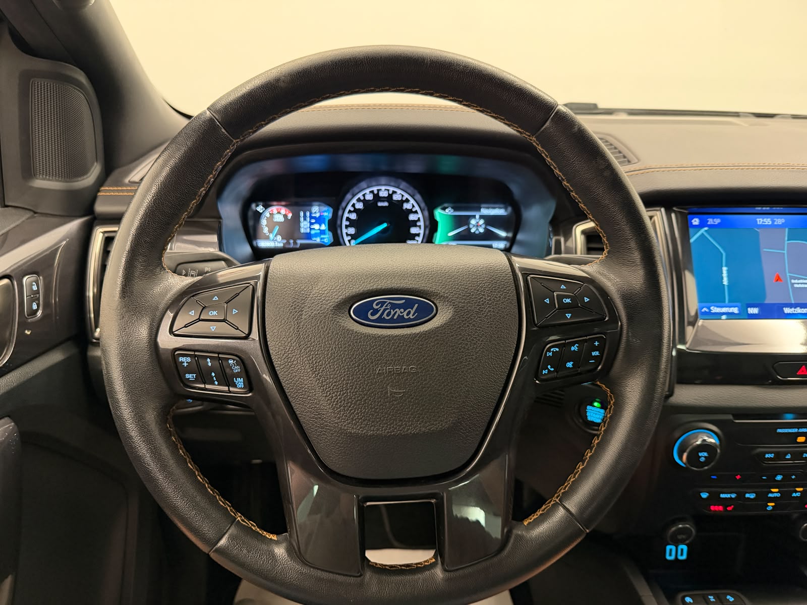 FORD Ranger Wildtrak 2.0 Eco Blue 4x4 A-image-14