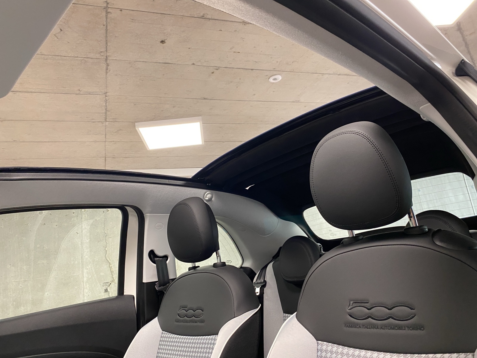 FIAT 500 Cabrio 1.0 Hybrid Icon Dol-image-15