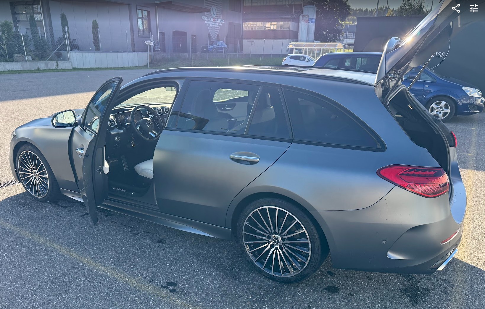MERCEDES-BENZ C 220 d AMG Line 4matic-image-4