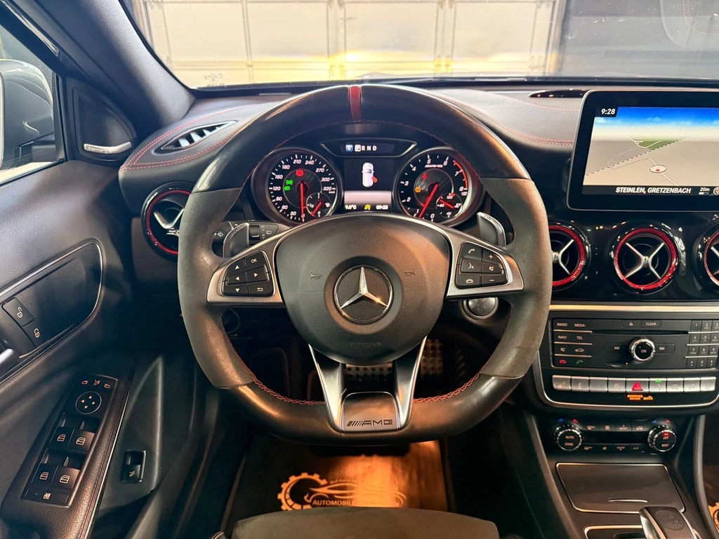 MERCEDES-BENZ GLA 45 AMG 4Matic 7G-DCT-image-13
