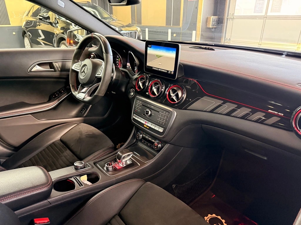 MERCEDES-BENZ GLA 45 AMG 4Matic 7G-DCT-image-10