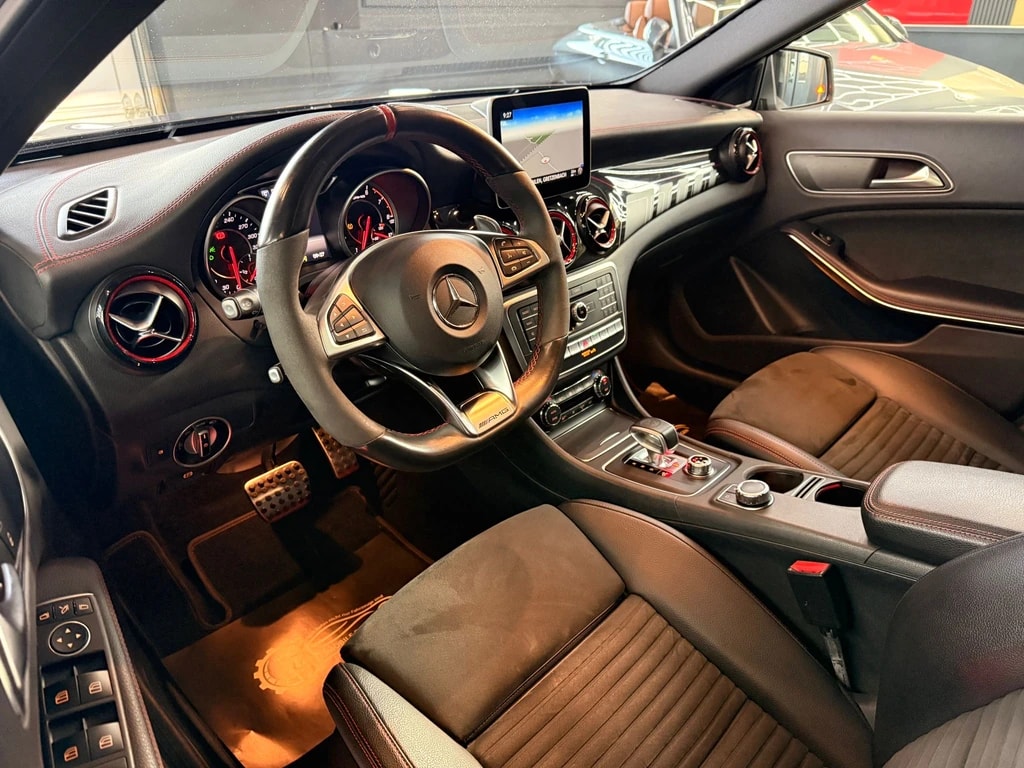 MERCEDES-BENZ GLA 45 AMG 4Matic 7G-DCT-image-8