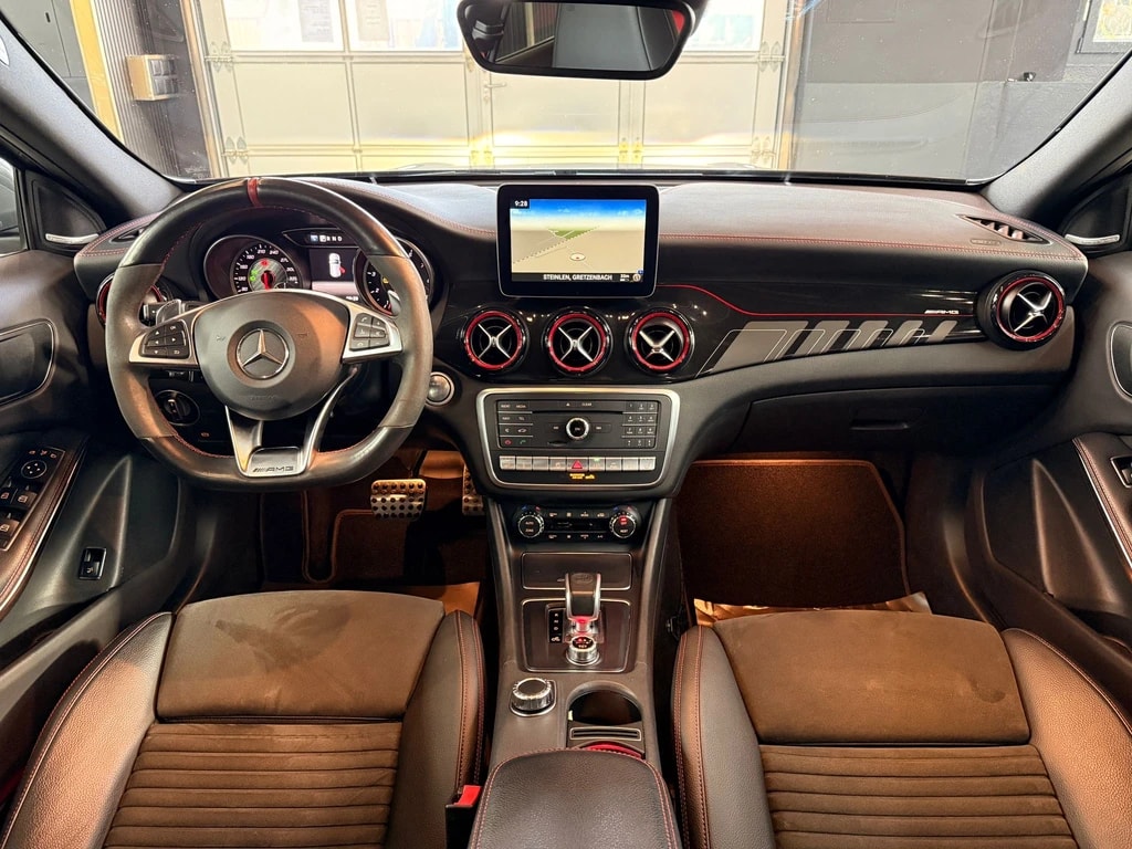 MERCEDES-BENZ GLA 45 AMG 4Matic 7G-DCT-image-12