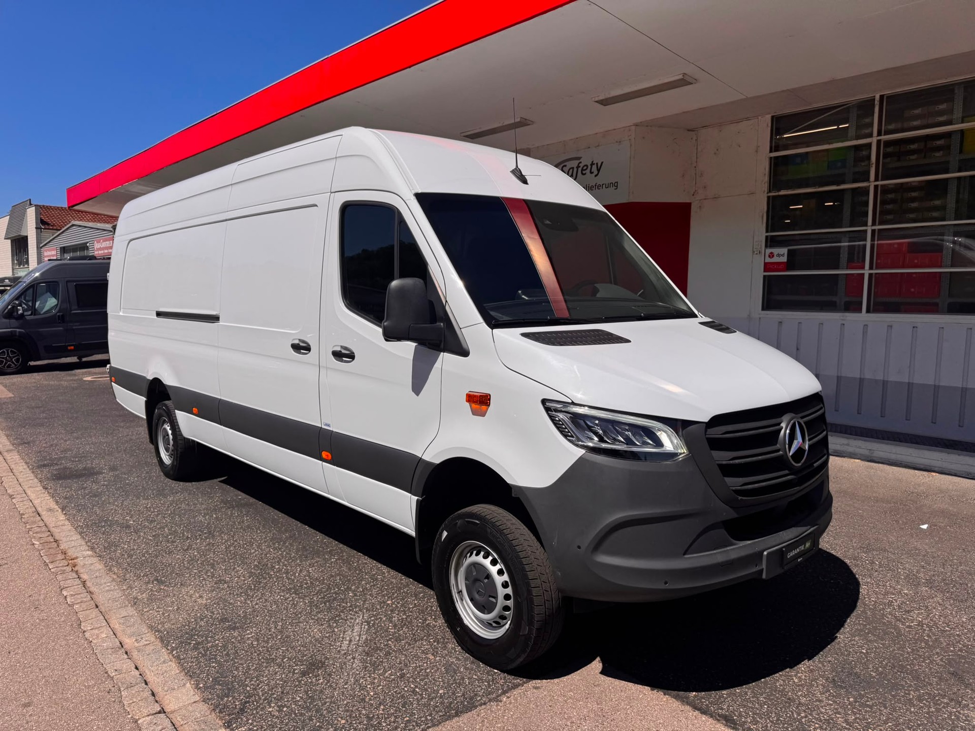 MERCEDES-BENZ Sprinter 319 CDI Extralang 9G-TRONIC 4-Matic-image-0