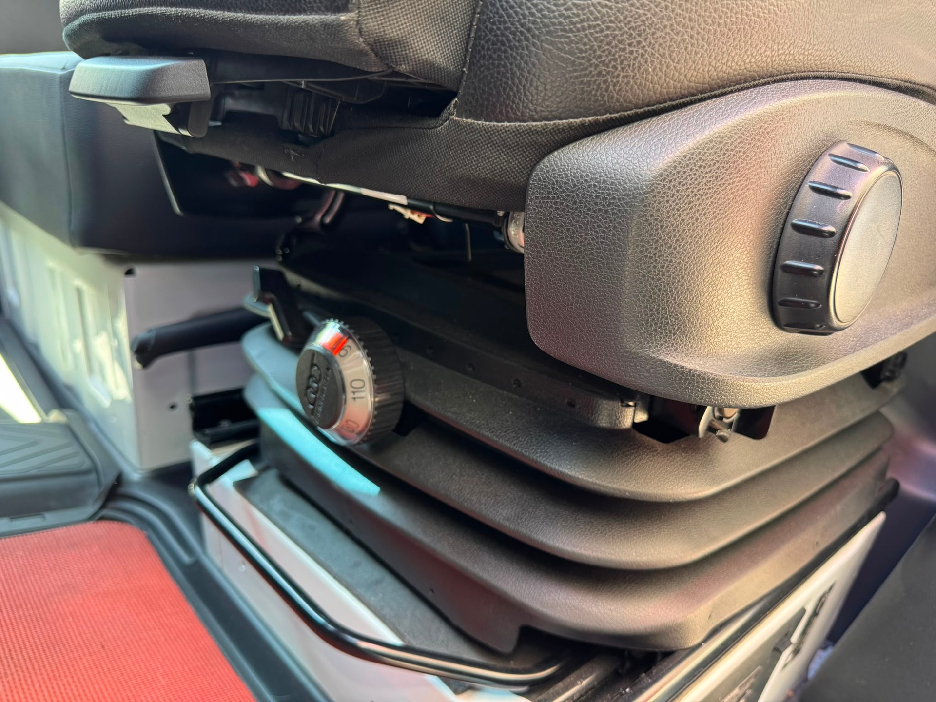 MERCEDES-BENZ Sprinter 319 CDI Extralang 9G-TRONIC 4-Matic-image-9
