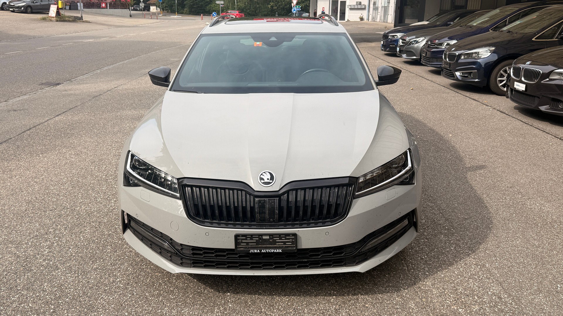 SKODA Superb Combi 2.0 TDi SportLine 4x4 DSG-image-1