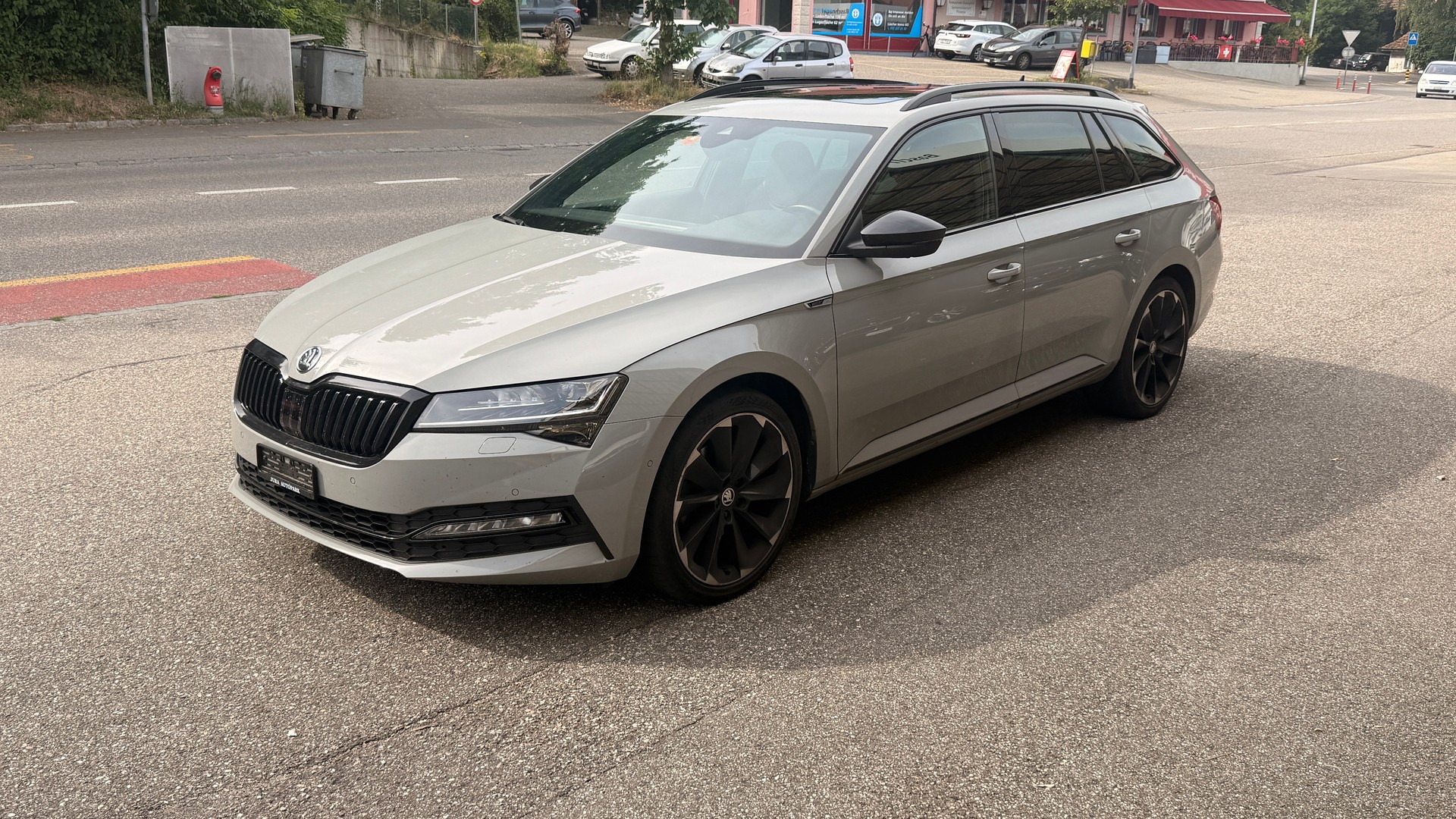 SKODA Superb Combi 2.0 TDi SportLine 4x4 DSG-image-0