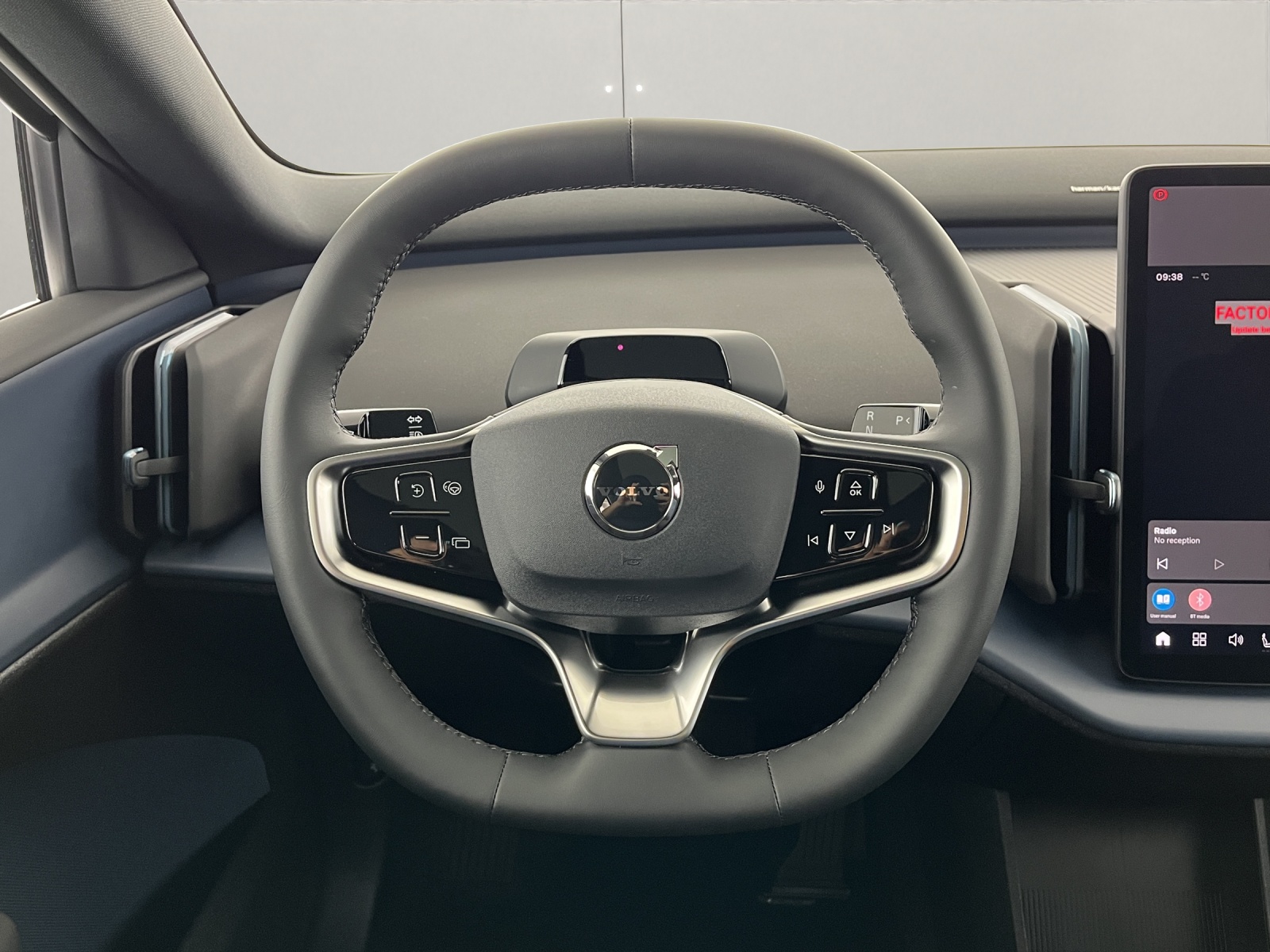 VOLVO EX30 CC P8 Ultra AWD-image-13