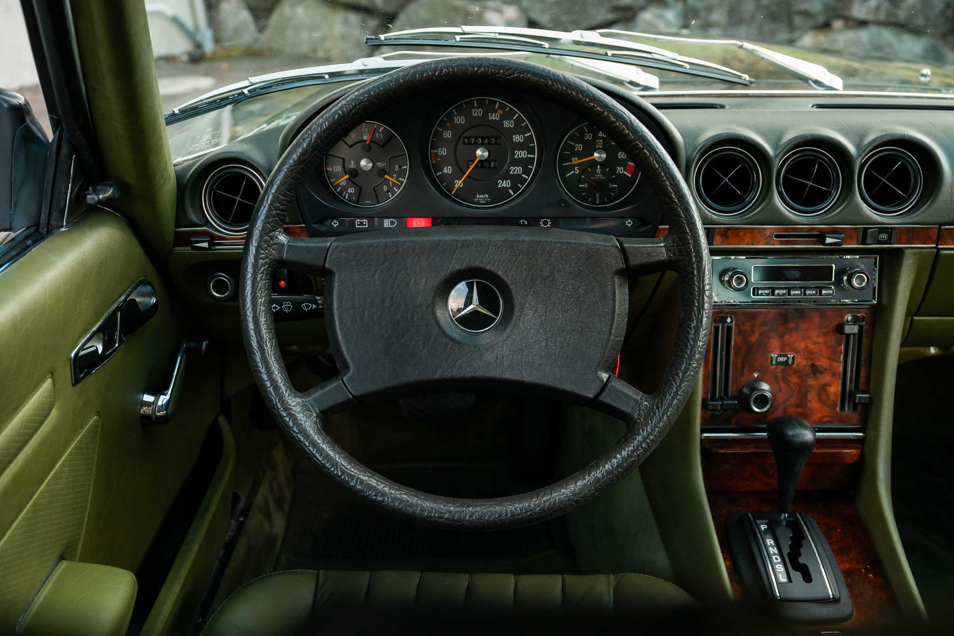 MERCEDES-BENZ SLC 280-image-11
