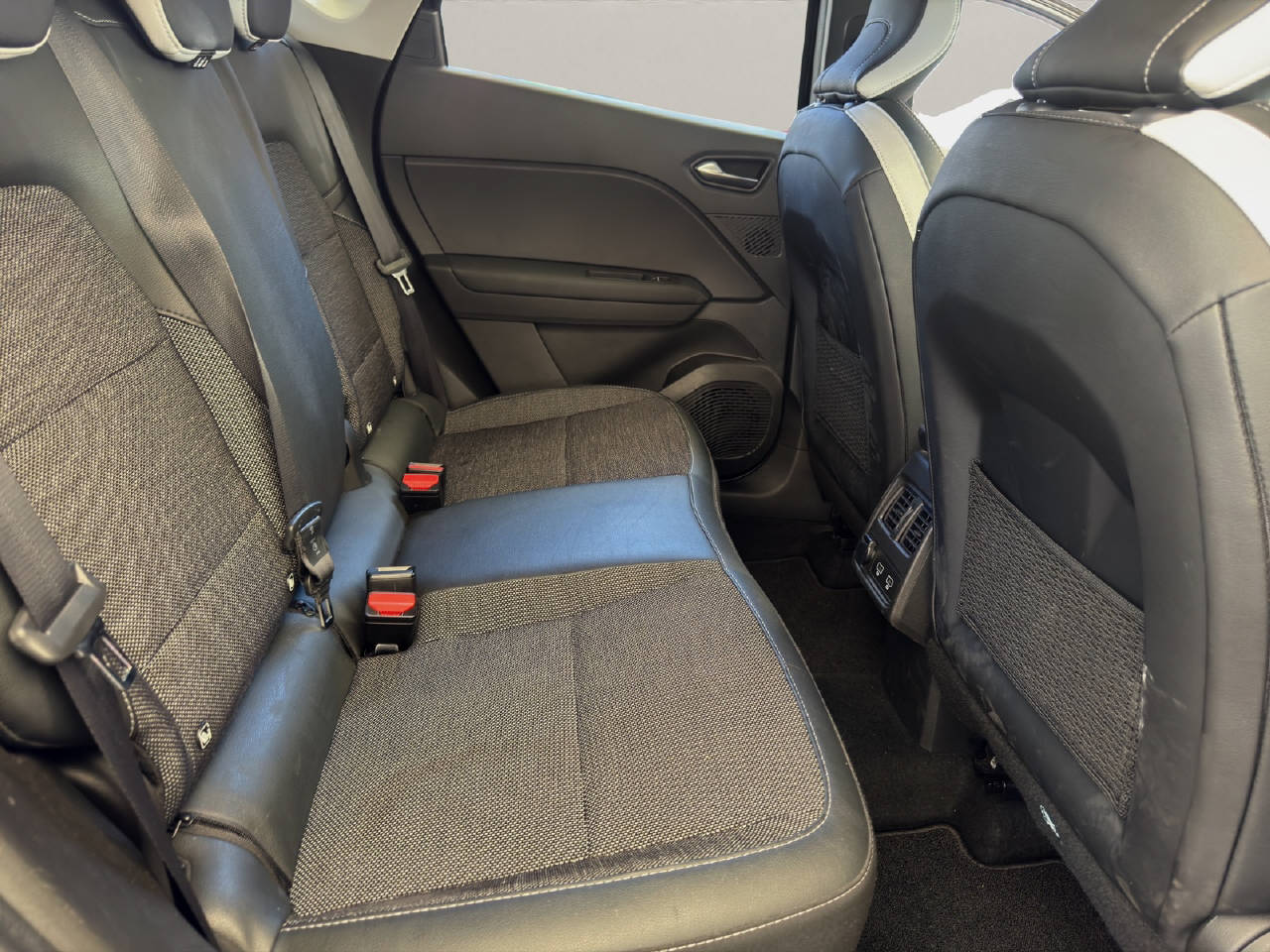 RENAULT Captur 1.3 TCe 140 techno EDC-Automat-image-10