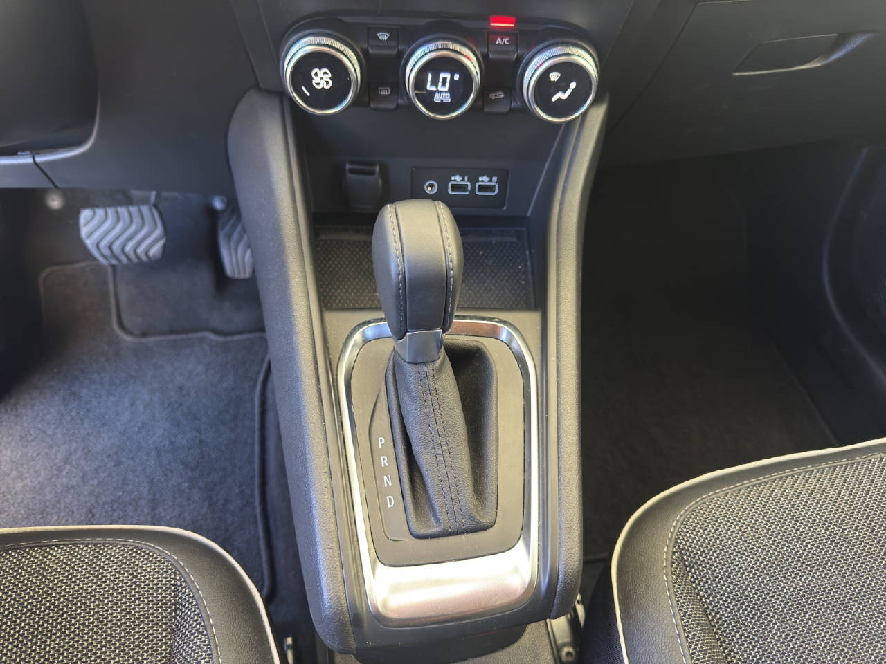 RENAULT Captur 1.3 TCe 140 techno EDC-Automat-image-13