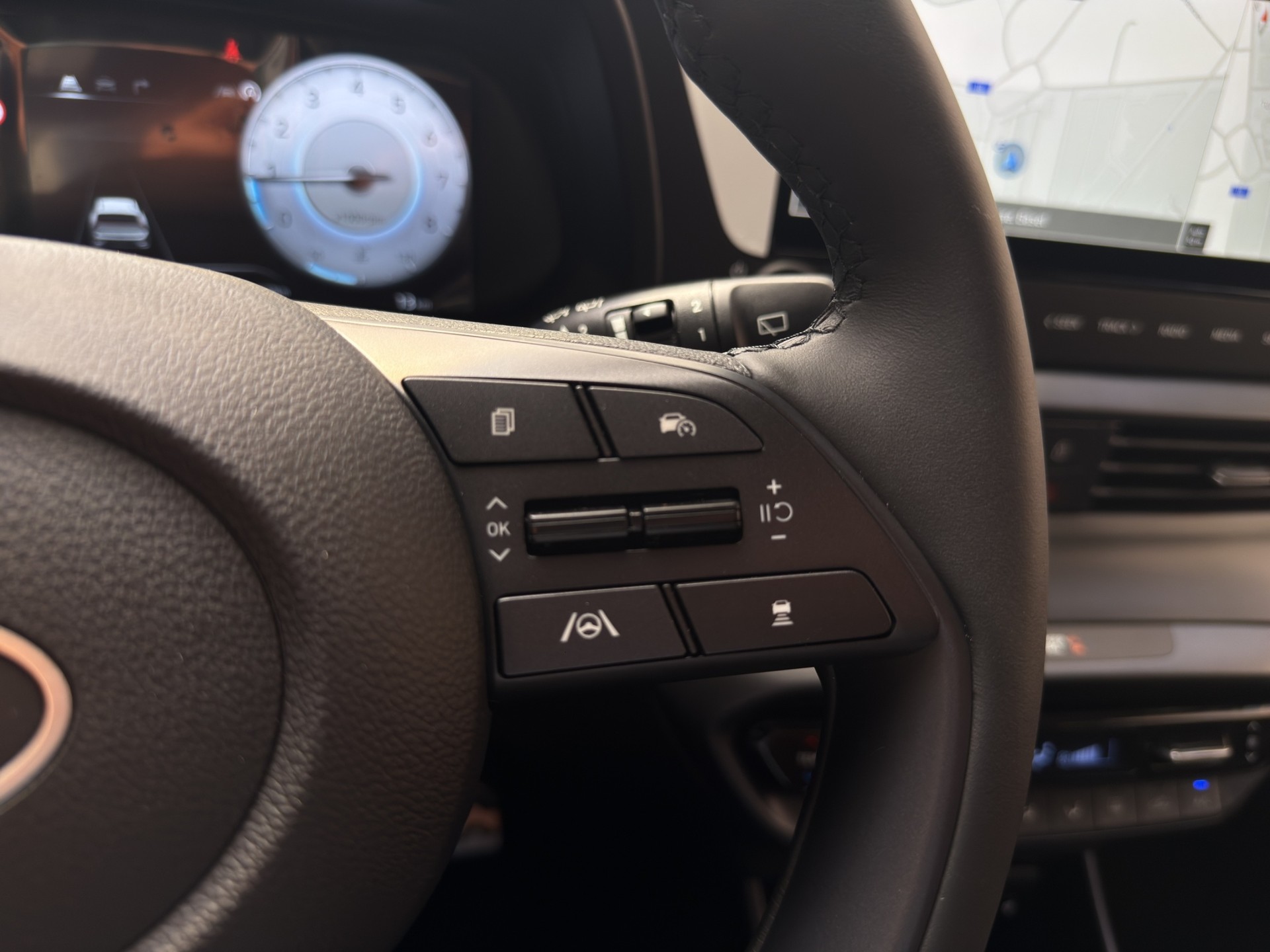 HYUNDAI Bayon 1.0 T-GDi Amplia DCT-image-23