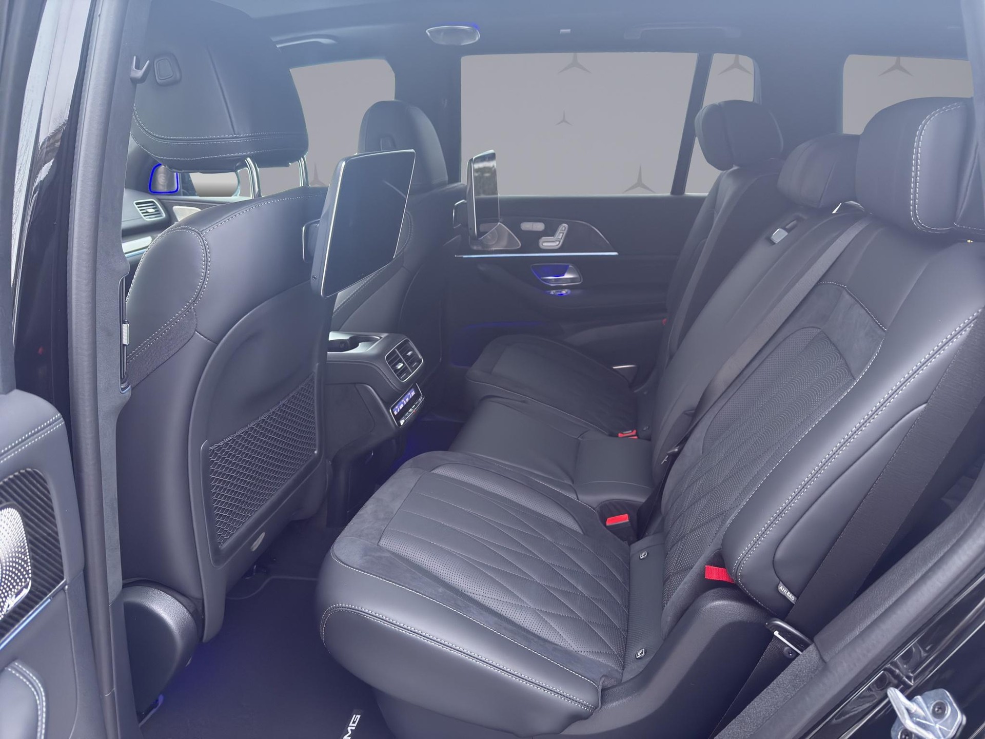 MERCEDES-BENZ GLS 63 AMG 4matic+-image-19