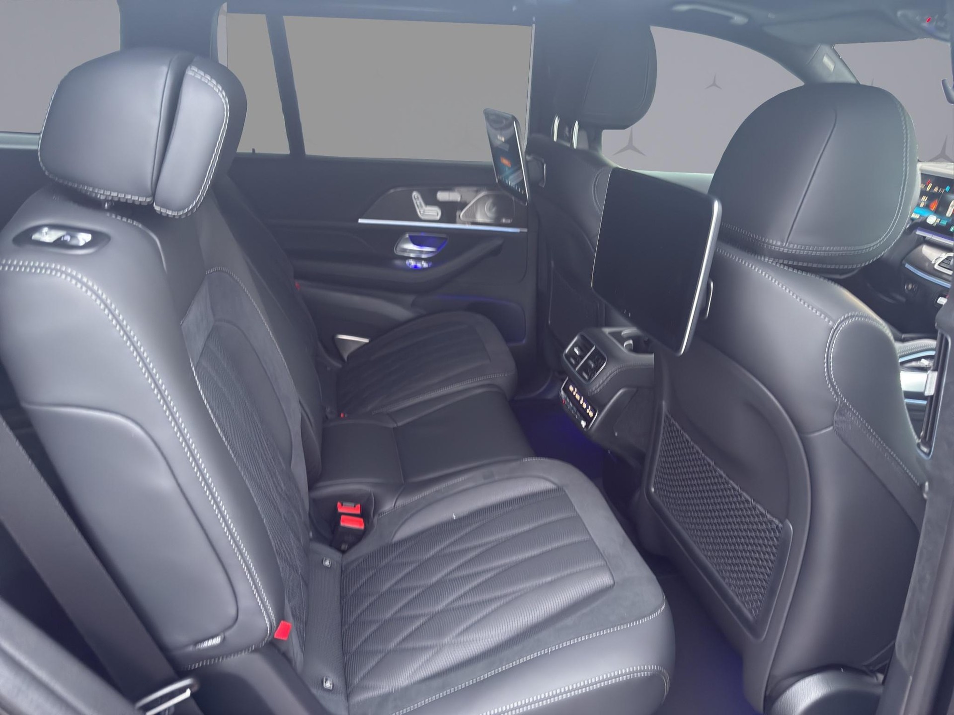 MERCEDES-BENZ GLS 63 AMG 4matic+-image-21