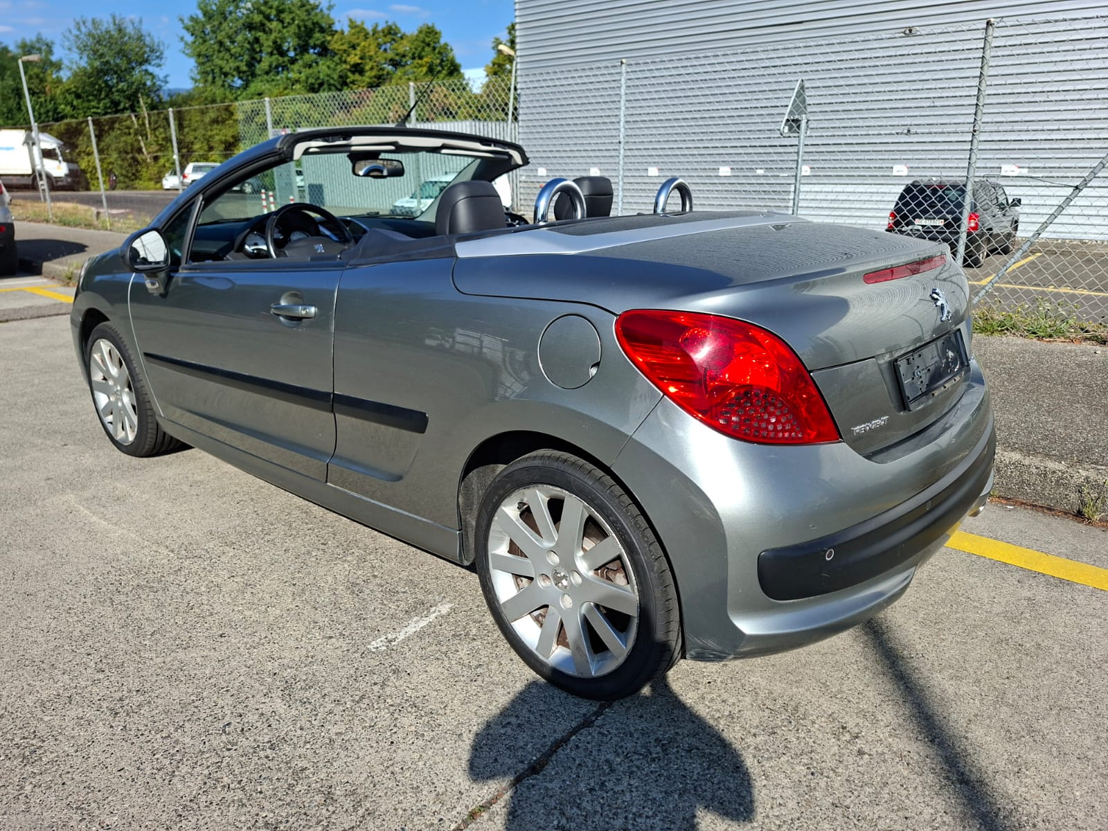 PEUGEOT 207 CC 1.6 16V Turbo Sport-image-1