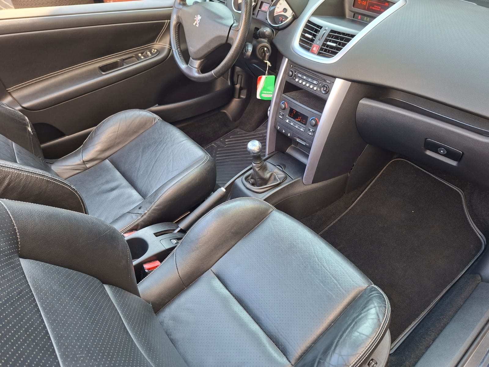 PEUGEOT 207 CC 1.6 16V Turbo Sport-image-6