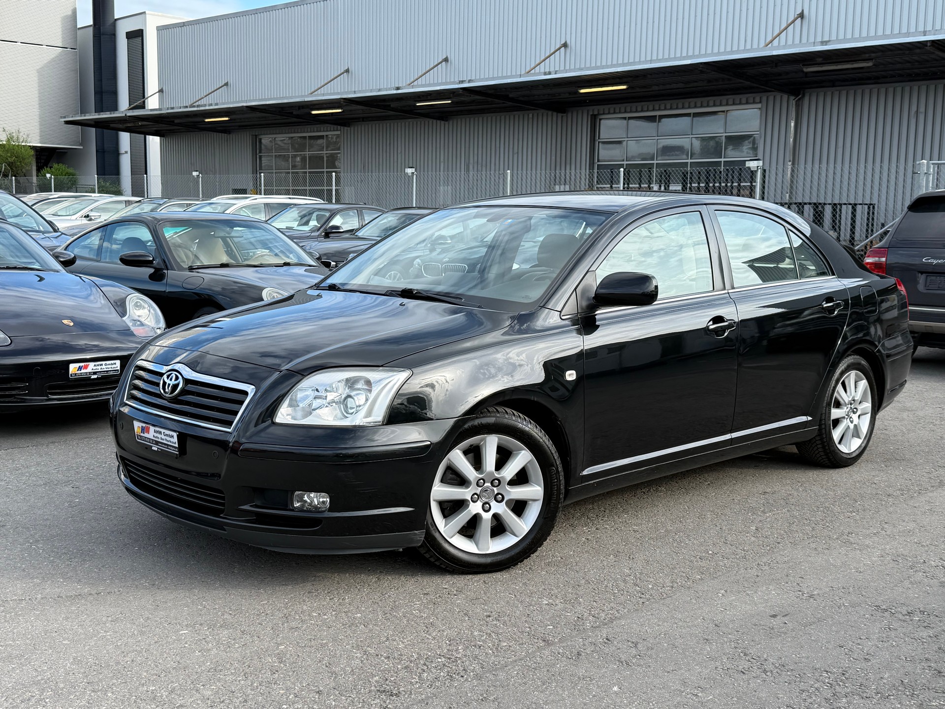 TOYOTA Avensis 2.0 D4 VVT-i Linea Sol Liftback Automatik / Frisch ab MFK 20.02.2026 / 8-fach bereift / Navi / PDC-image-0