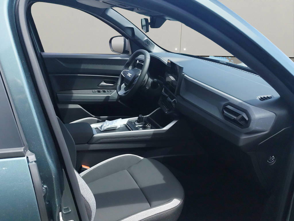 DACIA Bigster 1.2 Hybrid Journey 4WD-image-8
