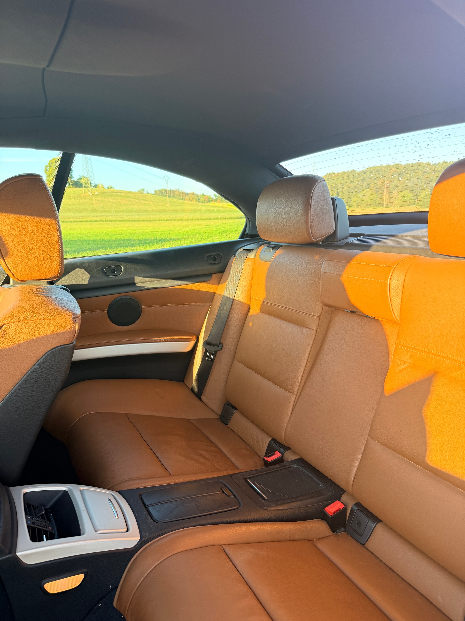 BMW 335i-image-5