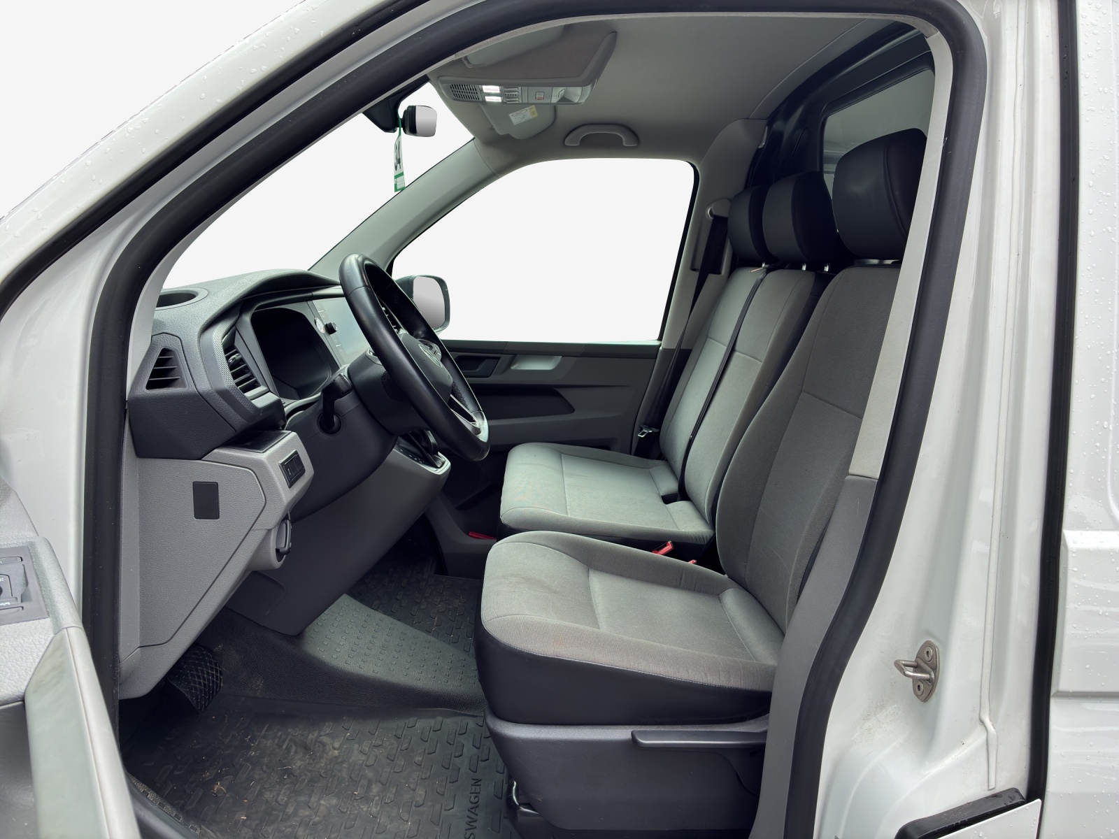 VW T6.1 2.0 TDI 4Motion DSG-image-7