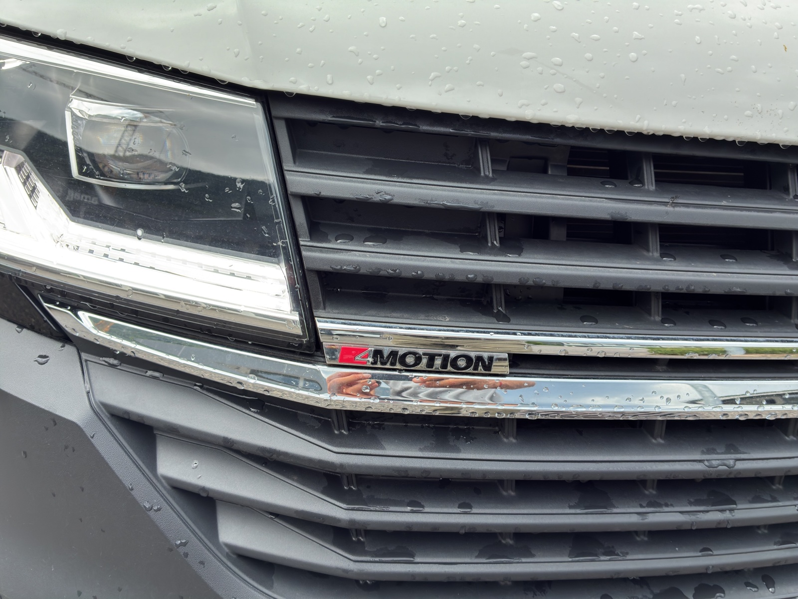 VW T6.1 2.0 TDI 4Motion DSG-image-12
