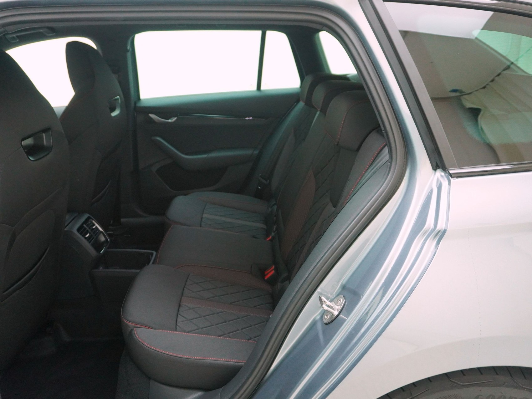 SKODA Octavia 2.0 TSI RS DSG-image-14