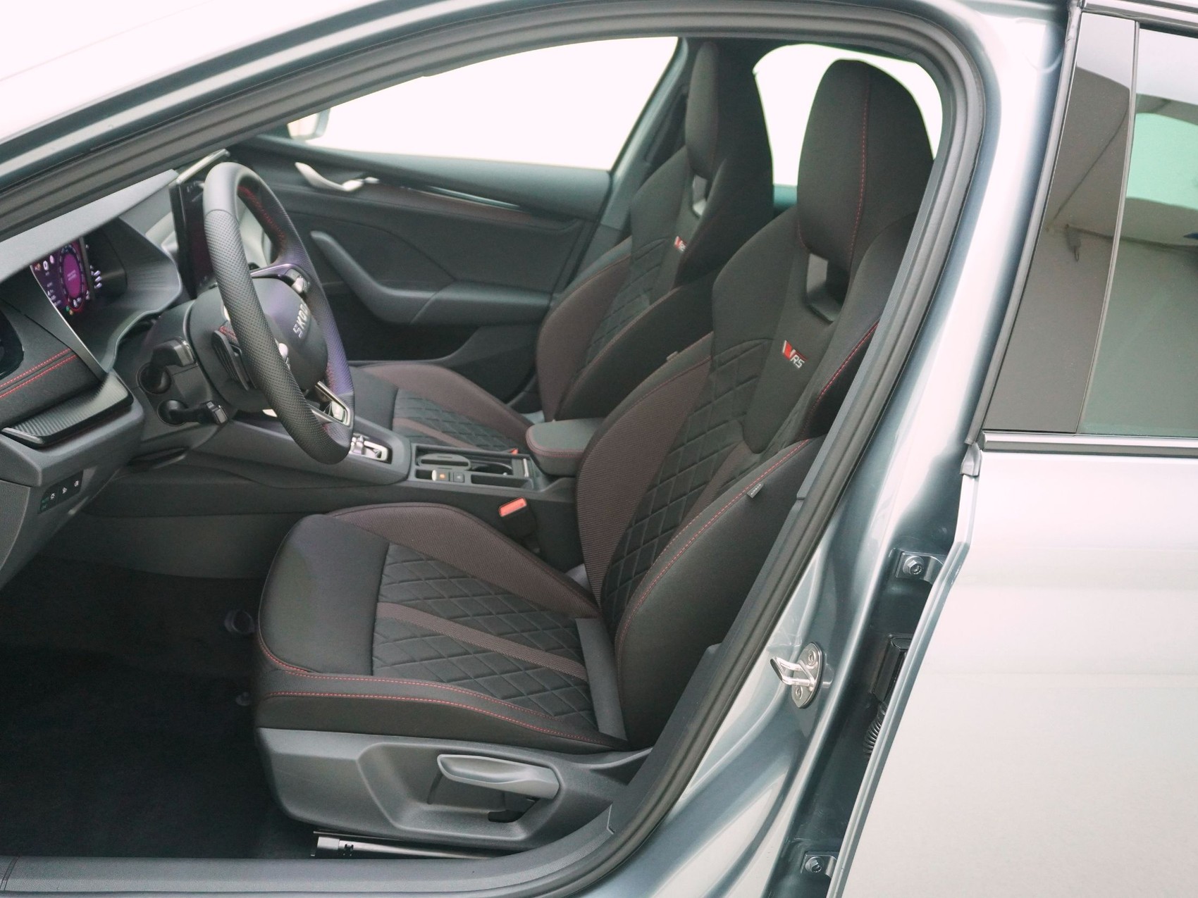 SKODA Octavia 2.0 TSI RS DSG-image-12