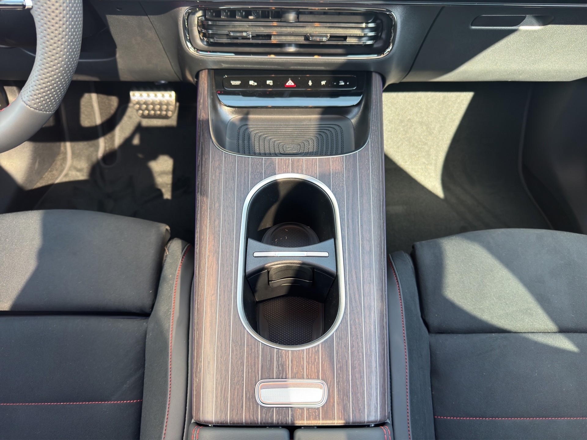 MERCEDES-BENZ GLB 220 4matic-image-14
