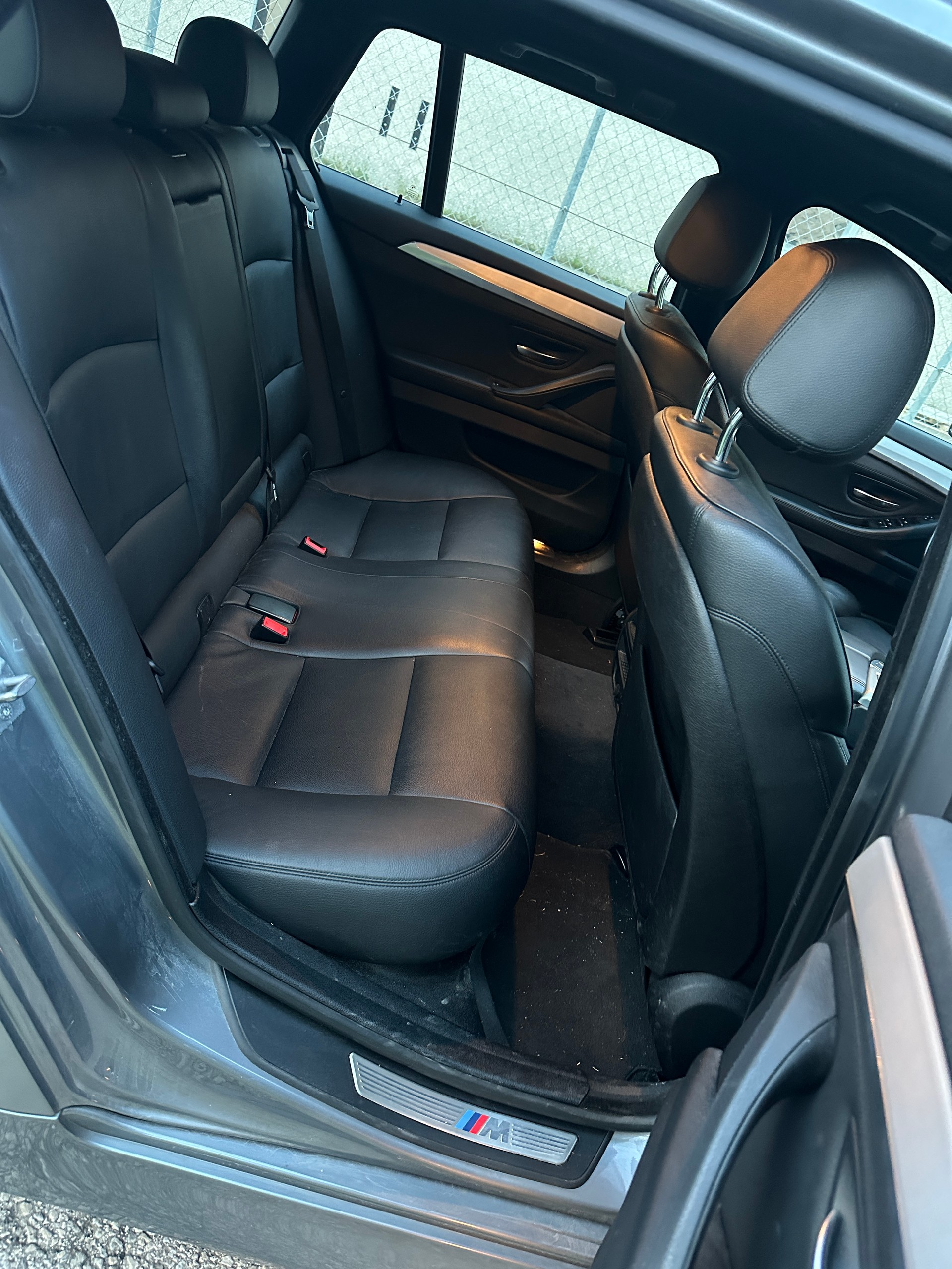 BMW 530d Touring xDrive Luxury Line Steptronic-image-11